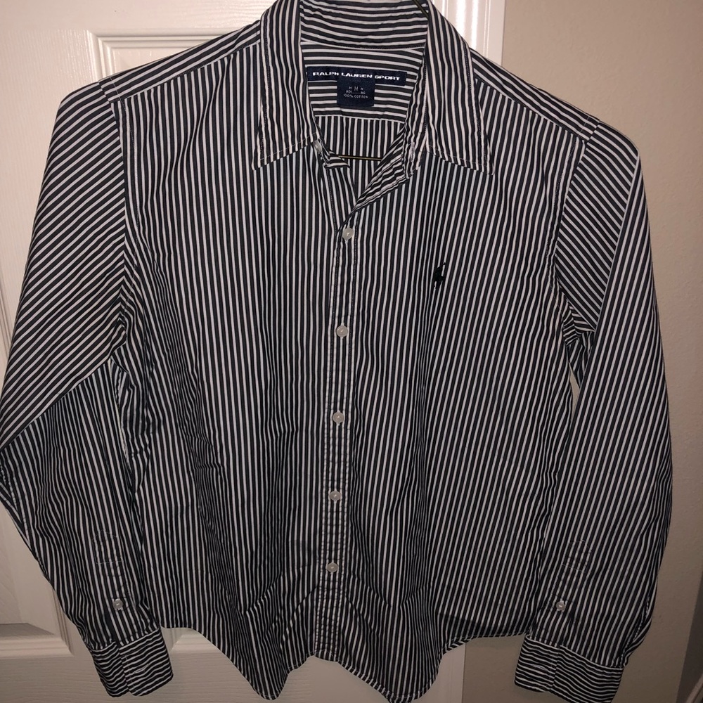 Women’s black and white sport polo button down!